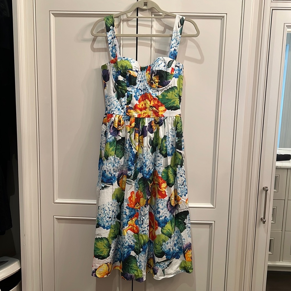 Brand New Dolce Gabbana Hydrangea-print calf-length poplin dress